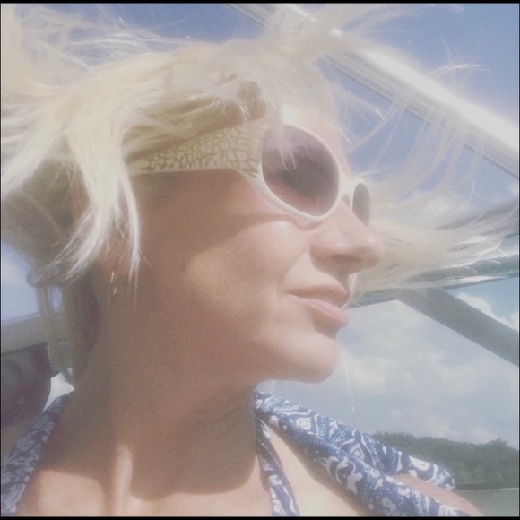 Meet your Posher, Rachel - Picture 1 of 1